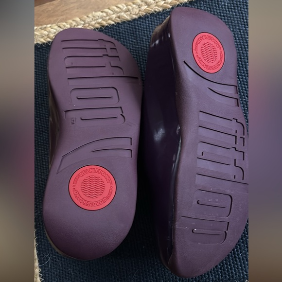 FITFLOP Purple Patent Leather Slip-On Clogs-Size 9 - Picture 5 of 5